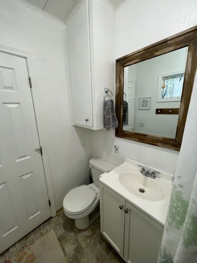 Building Photo - 310 8th St