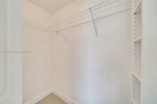 Building Photo - 140 S Dixie Hwy