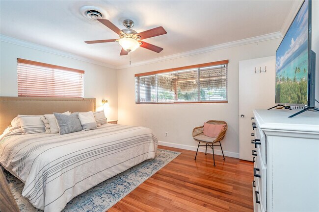 Building Photo - 1512 E Hawthorne Cir