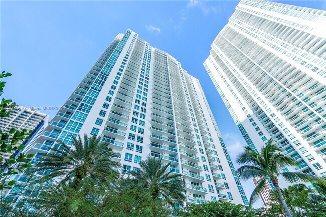 Building Photo - 951 Brickell Ave