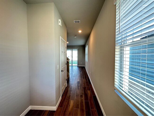 Building Photo - 2460 Gold Dust Dr
