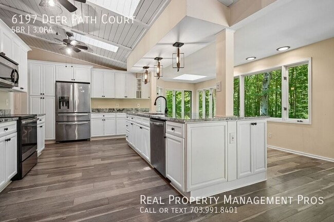Building Photo - 6197 Deer Path Ct