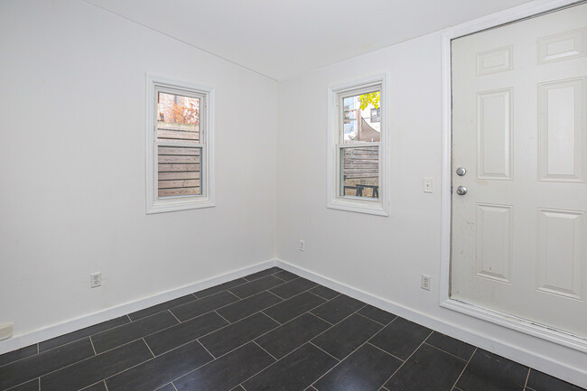 Building Photo - 1312 Putnam Ave