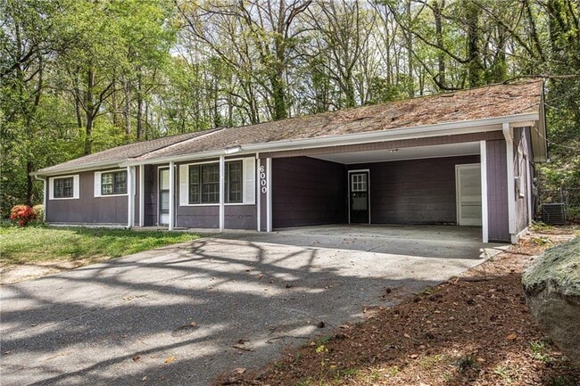 Building Photo - 6000 Mallory Rd