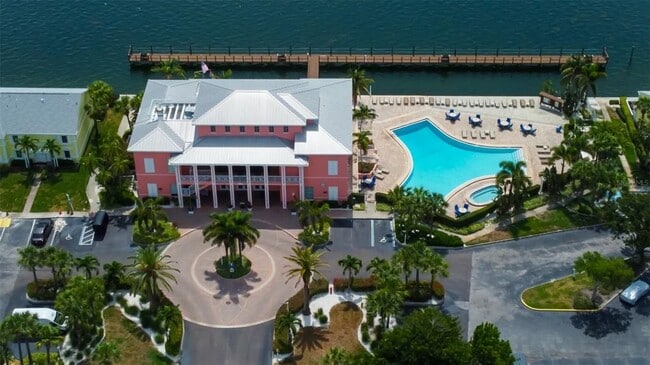 Building Photo - 5092 Beach Dr SE