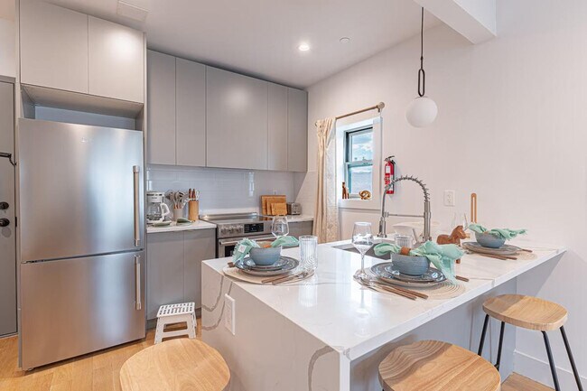 Building Photo - 1255 Decatur St