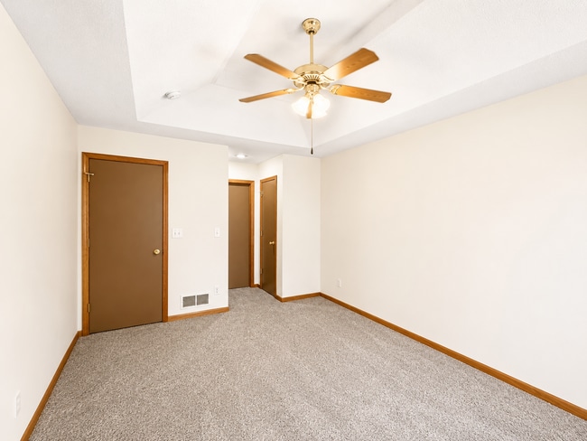 Building Photo - 3 Bed, 1.5 Bath Duplex with Garage and Extra Storage Space!