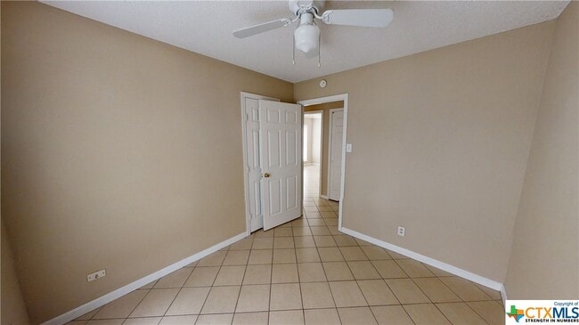 Building Photo - 2406 Timberline Dr