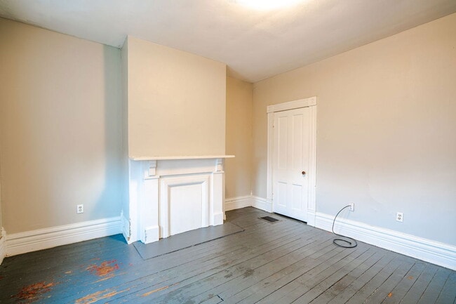 Building Photo - 1250 Indianola Ave