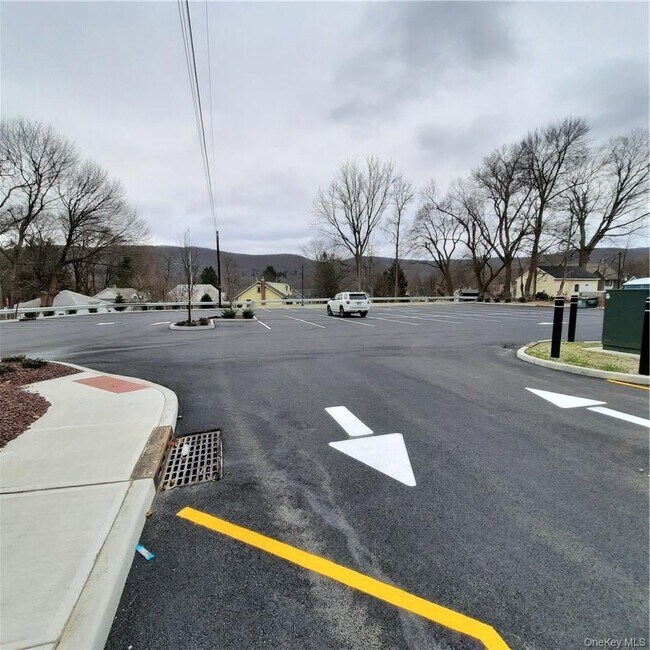 Building Photo - 250 NY-32