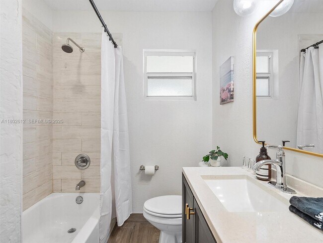 Building Photo - 300 SW 23rd St