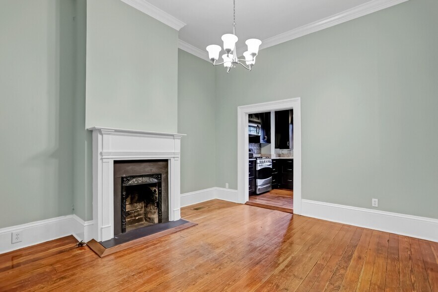 Building Photo - 403 Tattnall St