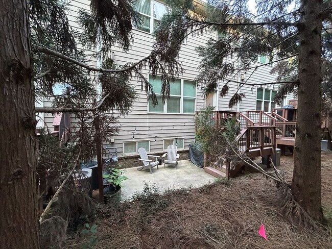 Building Photo - 951 Opelousas Way