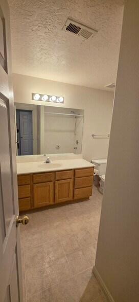 Building Photo - 1443 S 430 W