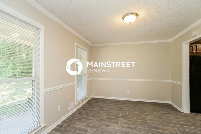 Building Photo - 3 Bedroom Pet-Friendly Home in Woodstock, GA with Main Street Renewal
