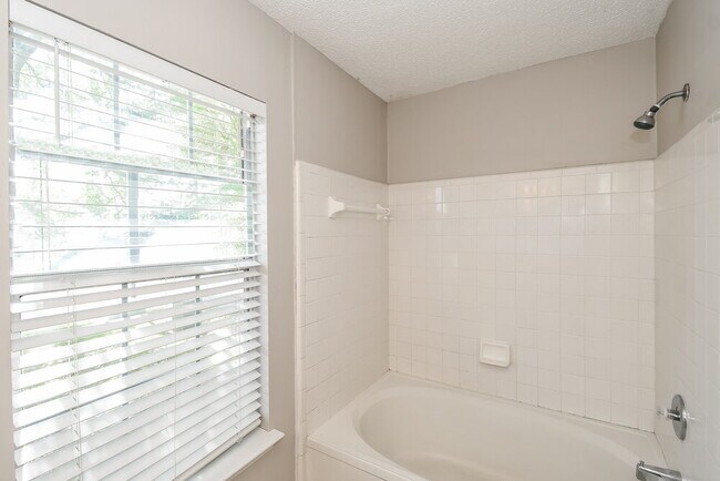 Building Photo - 278 Carriann Cove Ct