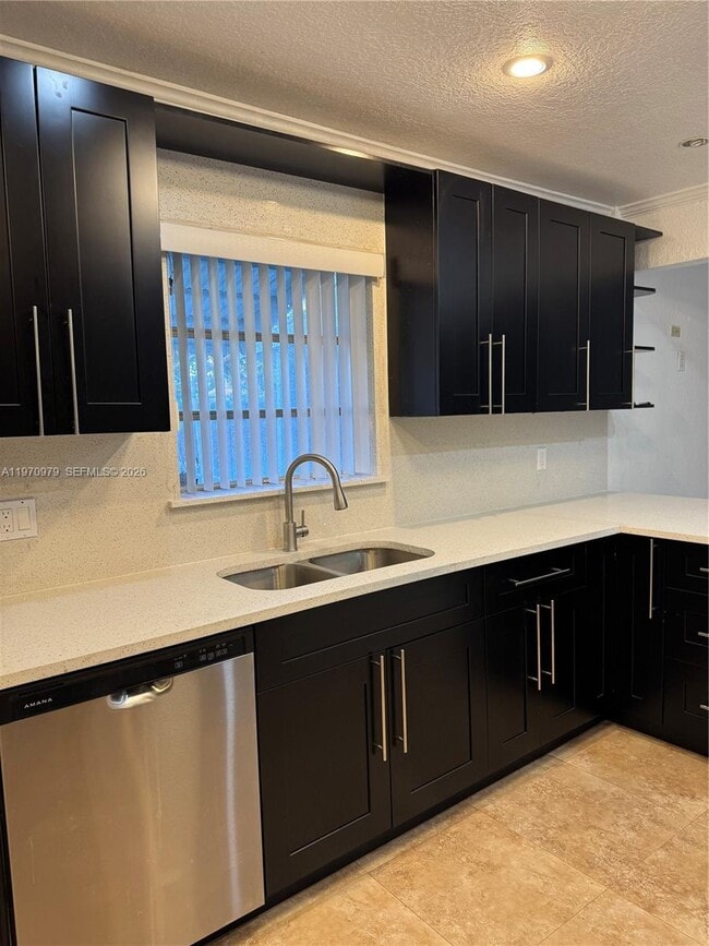 Building Photo - 470 NE 127th St