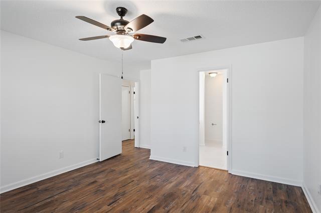 Building Photo - 2113 Live Oak Dr