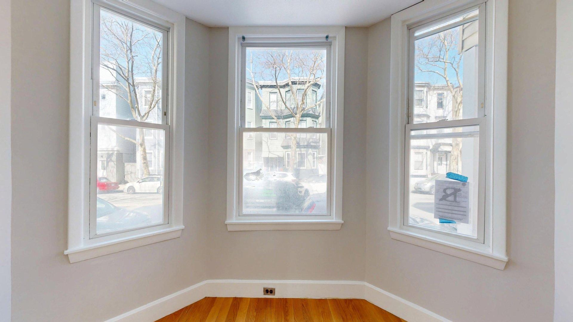 Building Photo - 205 Chelsea St