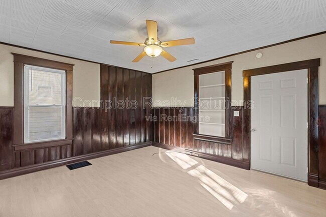 Building Photo - 409 Harrison Ave