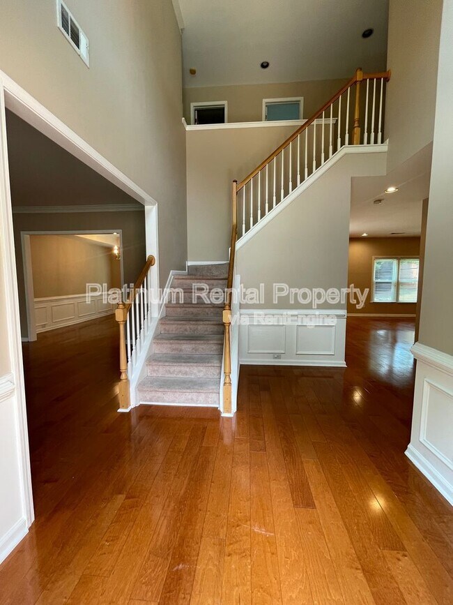 Building Photo - 4916 Durley Ln SE