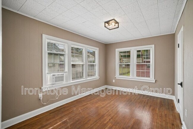 Building Photo - 1412 S Florence Pl