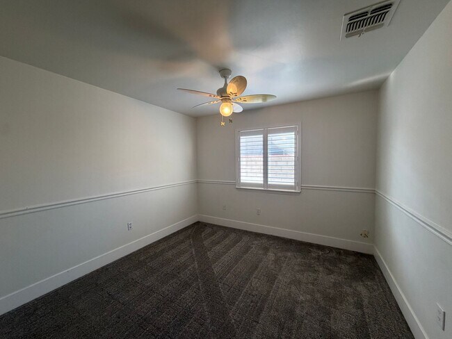 Building Photo - 12306 Andes Ave