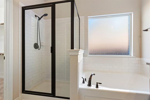 Building Photo - 3805 Weatherstone Dr