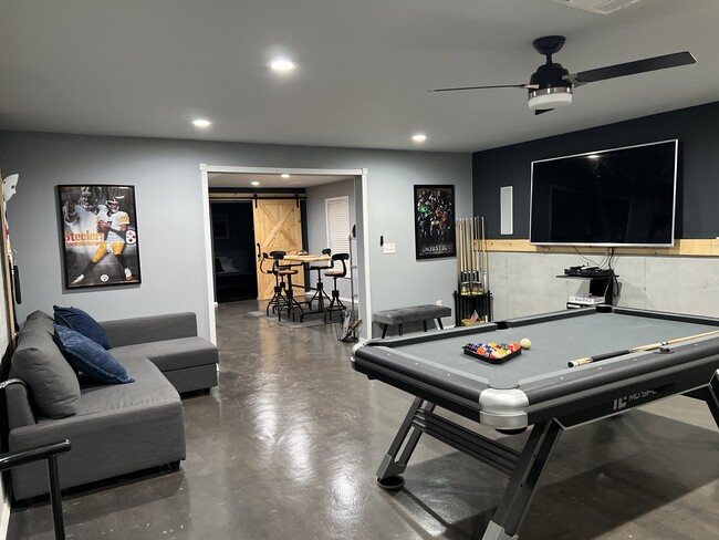 Gameroom - 4705 Lantern Ct