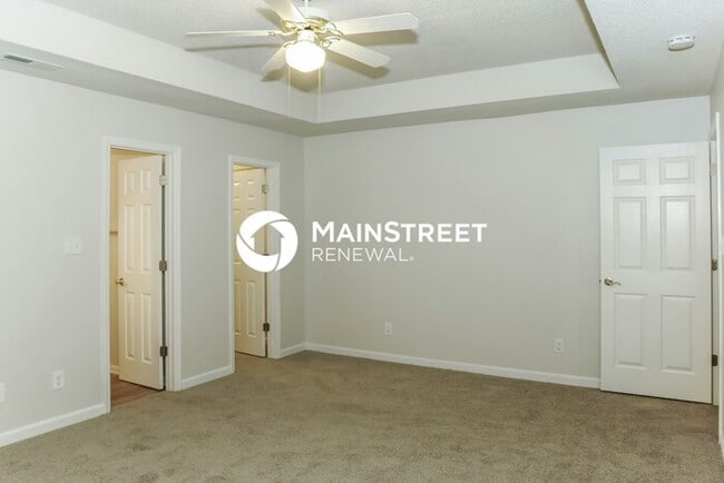 Building Photo - 4 Bedroom Pet-Friendly Home in HUNTSVILLE, AL with Main Street Renewal