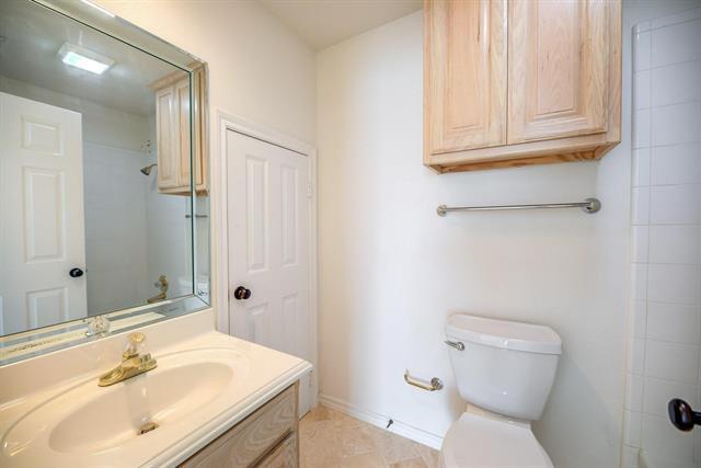 Building Photo - 5855 Pecan Chase