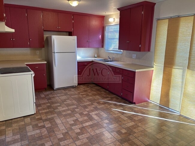 Building Photo - 1504 Redondo Dr