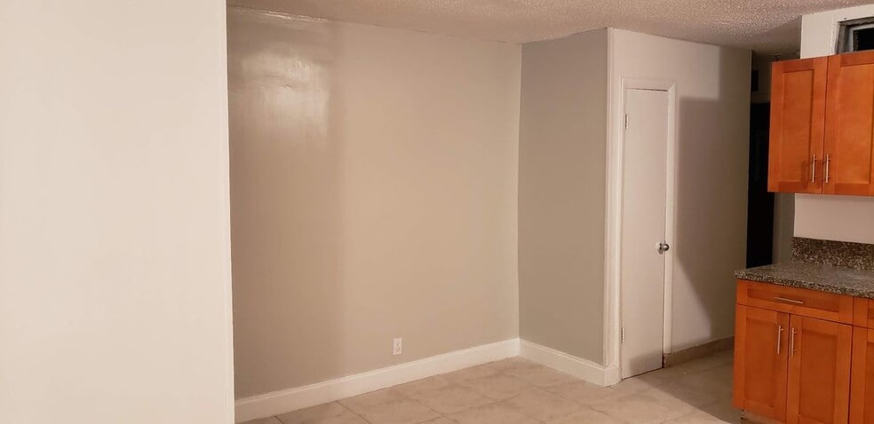 Building Photo - 5704 NW 28th St