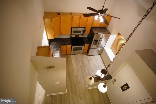 Building Photo - 6317 Early Glow Ct