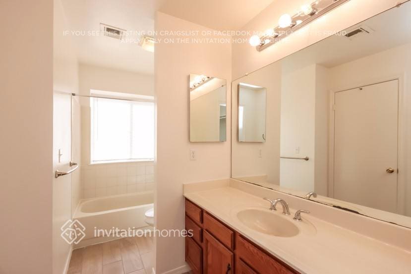 Building Photo - 4453 W Taro Dr