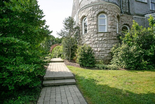 Building Photo - 1 Seaview Ave