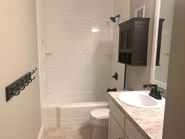 Building Photo - Completely remodeled 4 bedroom home! Hudsonville Schools