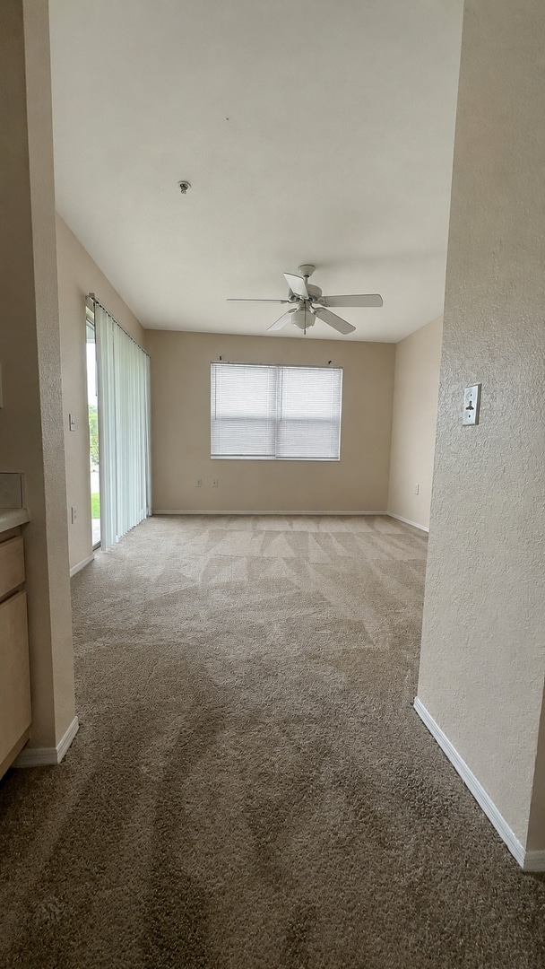 Building Photo - 13815 Fairway Island Dr