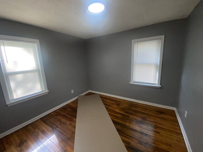 Building Photo - ROSEMOUNT 8850