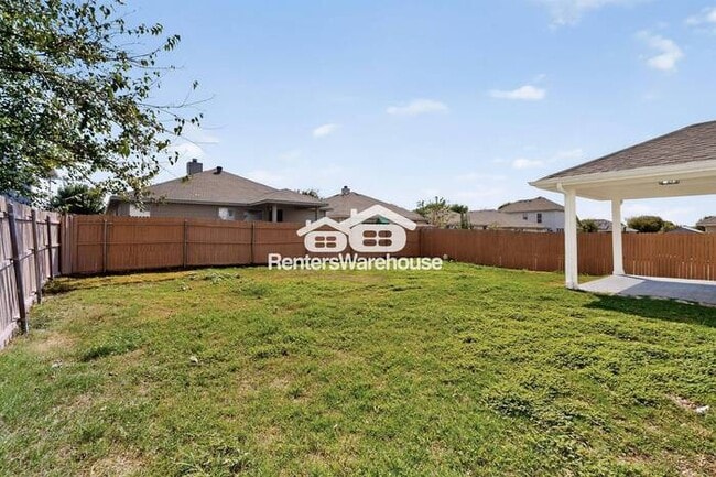 Building Photo - Haslet New Listing Completely Refreshed