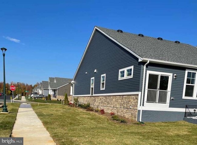 Building Photo - 725 Coastal Ave