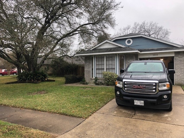 Building Photo - 18119 Twin Creek Dr