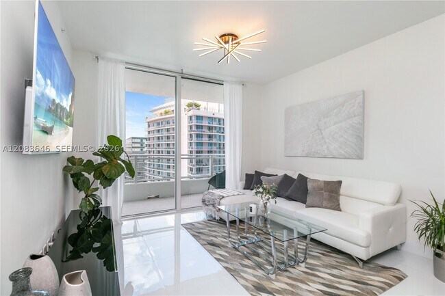 Building Photo - 1080 Brickell Ave