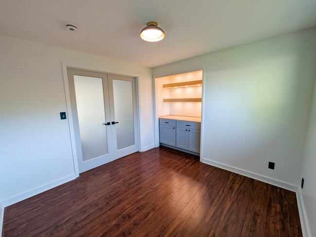 Building Photo - 1658 E 1500 N