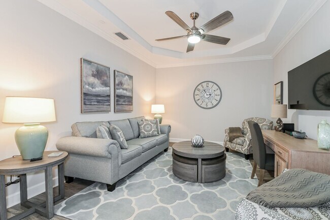 Building Photo - Exceptional opportunity to experience resort-style living in Esplanade Golf & Country Club