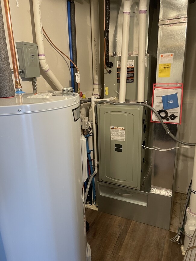 Building Photo - 1316 Cedar Cv Rd