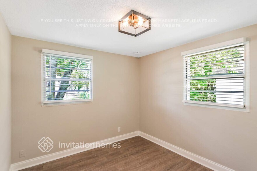 Building Photo - 4010 Treasure Cir