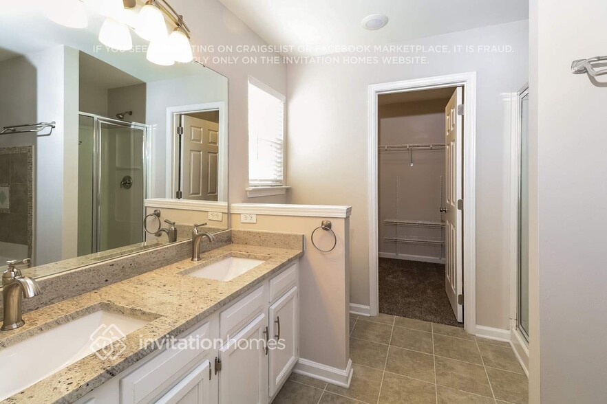 Building Photo - 17311 Commons Crossing Dr