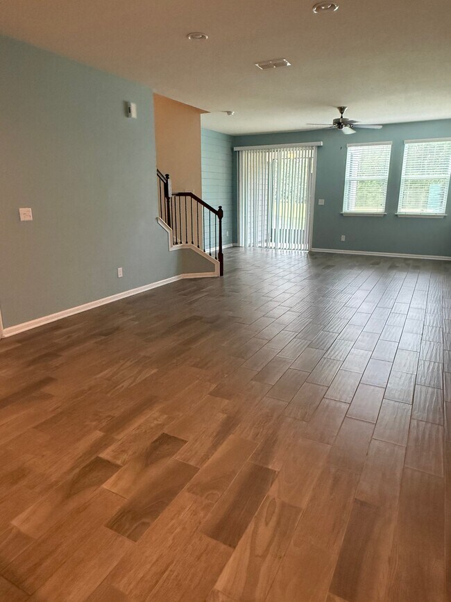 Building Photo - 96 Servia Dr