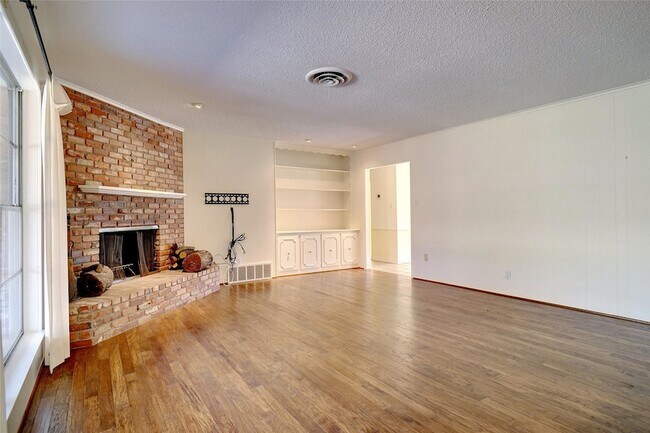 Building Photo - 6348 Juneau Rd